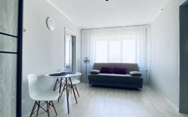 Dvukhkomnatnaya kvartira vozle Kremlya Flat