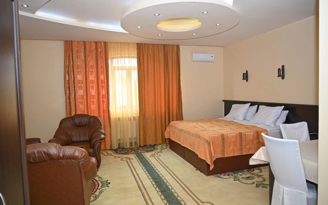 Mayisyan Kamurdj Hotel