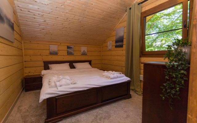 Dom V Lesu Guest House