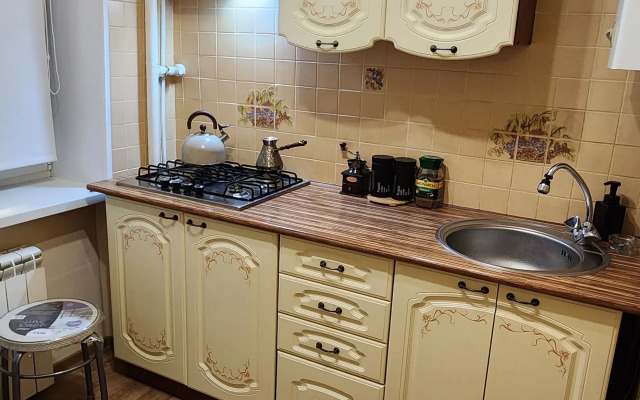 Uyutnaya Dvukhkomnatnaya Kvartira Na Zheleznodorozhnoy 15 Flat