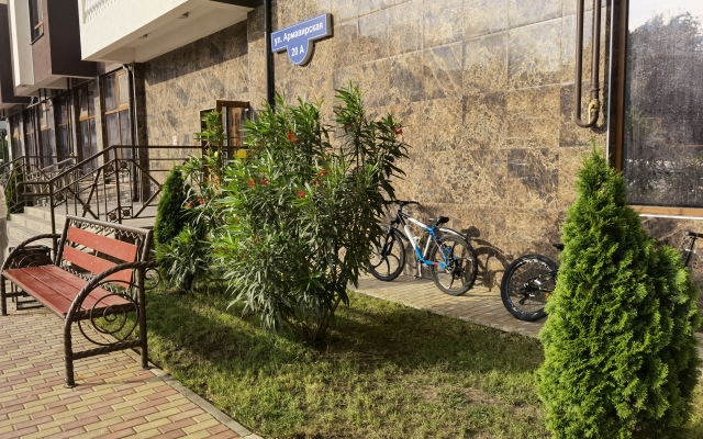 Uyutnaya s balkonom i vidom na gory. Kvatro 119 Apartments Flat