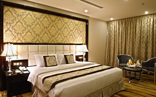 Отель Garden Plaza