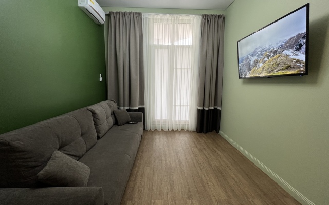 Квартира двухкомнатная Крымская 22