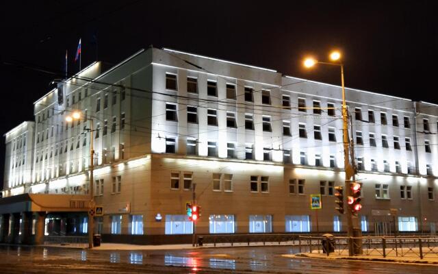 Khoroshaya 2k Kvartira V Samom Tsentre Apartments