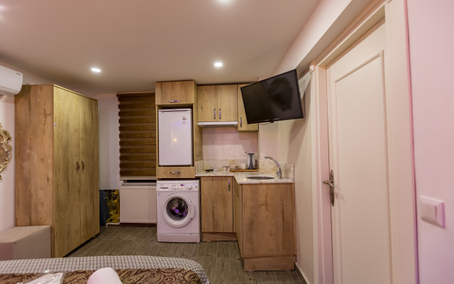 Loren Hotel & Suites