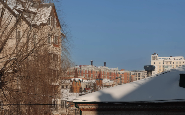 Apartamenty Zerkal'nyj indastrial-loft v centre Kazani u nabereznoj Kabana