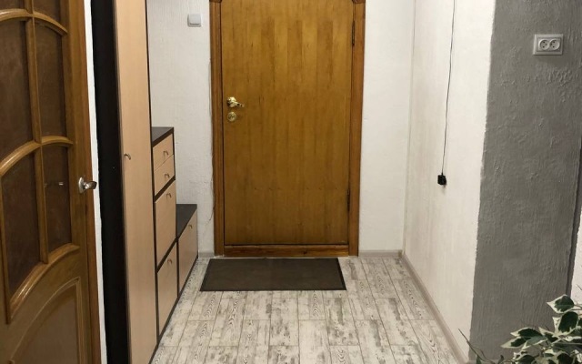 3 Komnatnaya Kvartira Dlya Bolshoy Kompanii Flat