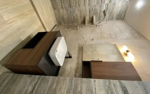 S Vidom Na Ploschad Flat