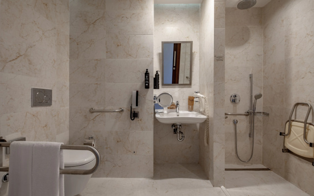 Royal Stay Palace Hotel