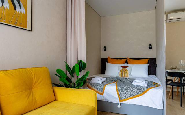 Prostornaya Studiya na 5 Etazhe Flat