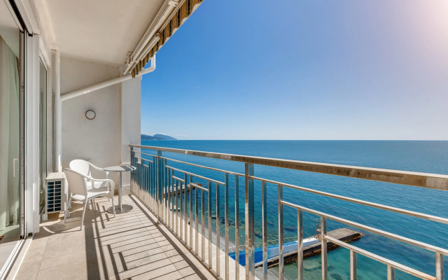 Апартаменты на Первой Линии у Моря