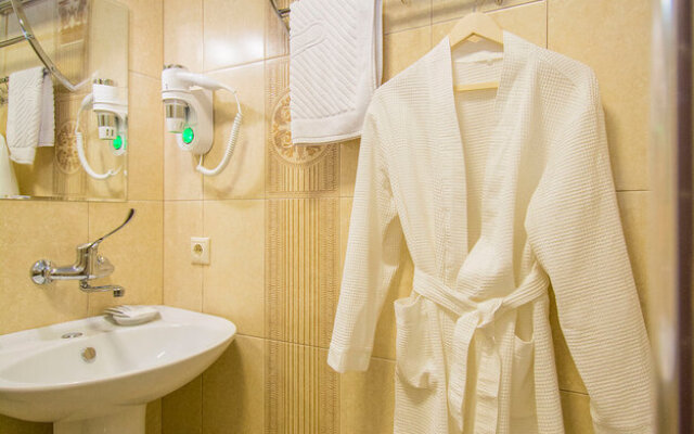 Grand Noy Hotel