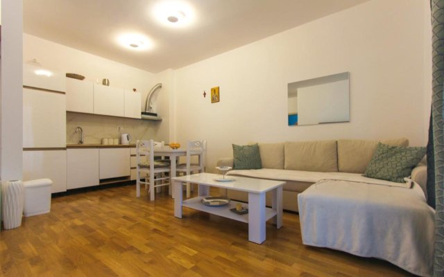 Charming Nikic Apartments