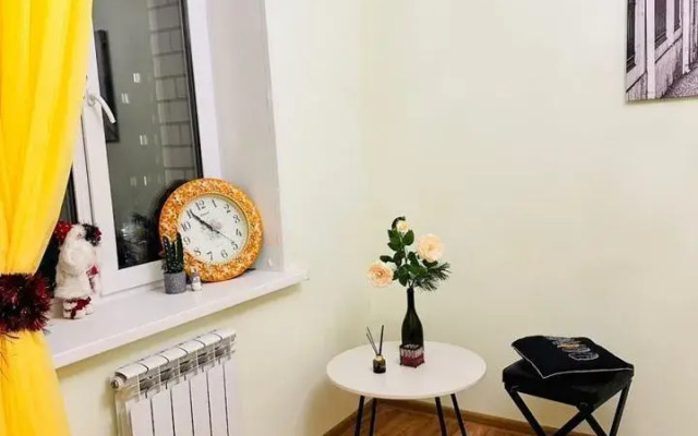 Uyutnaya Trekhkomnatnaya Flat