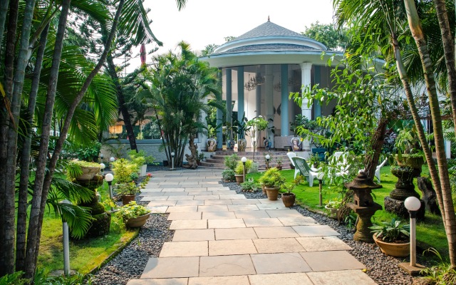 Sashas Holiday Village Resort