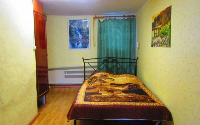 Частный дом С тремя спальнями и большой солнечной верандой