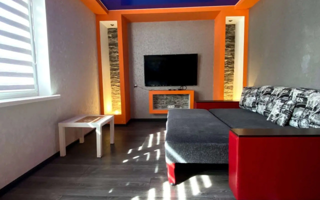 V Tikhom Zelyonom Mikrorayone Flat