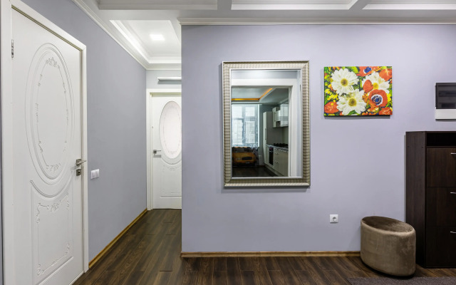 Uluchshennaya dvuhkomnatnaya vo vnutrennem dvorike Baumana Flat