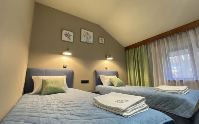 Апартаменты студия 3 Дворик Друзей