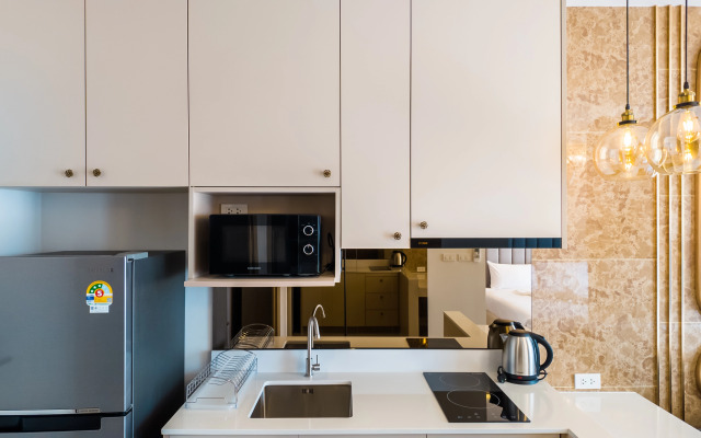 Studiya v Bellevue Lagoon Apartment