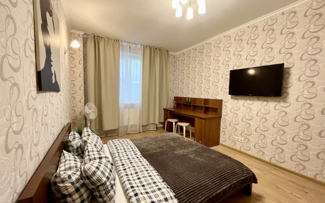Layf 2 kom na Andreya Belogo 1 Flat