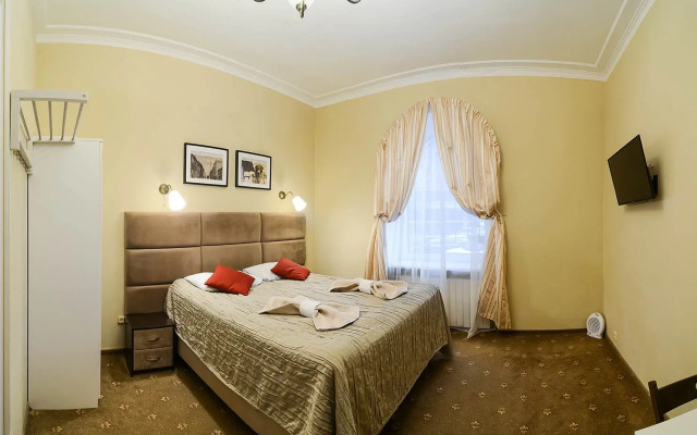 Апартаменты Толстой Сквер