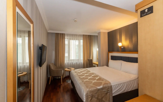 Crestium Hotel Prime Square