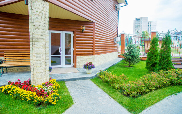 Zarechnyi  Hotel