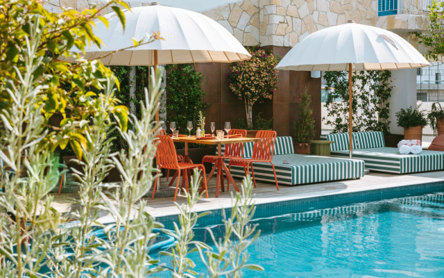 Liv & Co Suites & Villas Apartment Hotel