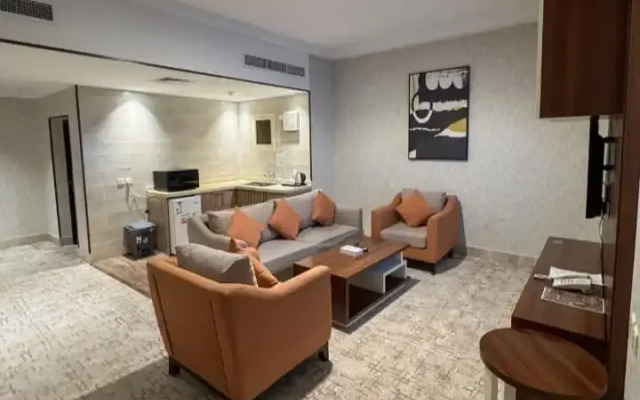 Al-Ufq Suites Hotel