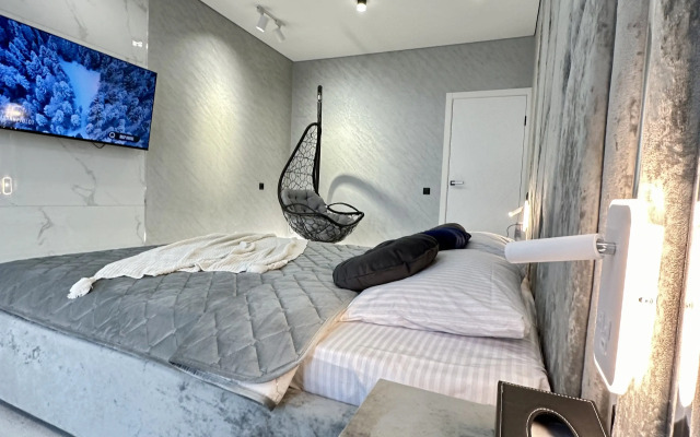 P. Buravtseva 16 (HouseVip26) Flat