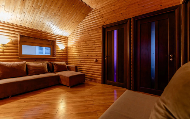 V Beleutovo S Basseynom I Saunoy Private house