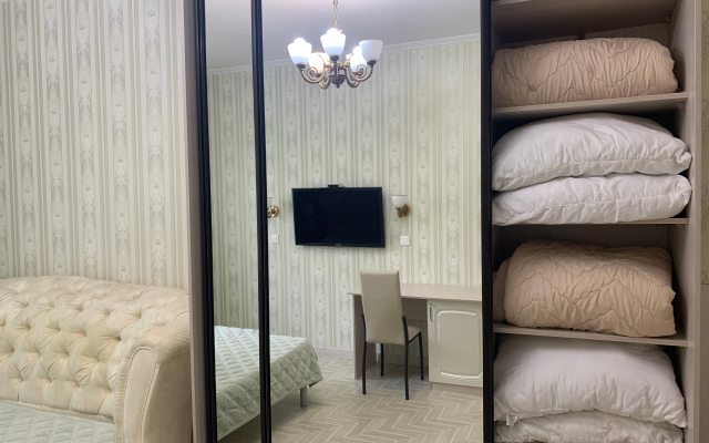 Квартира трехкомнатная с современным ремонтом в центре Тюмени