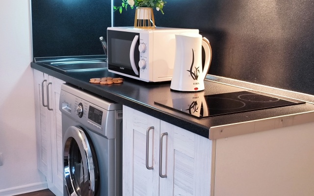 Uyutnaya studiya Lora Home na Varshavskom shosse Apartments