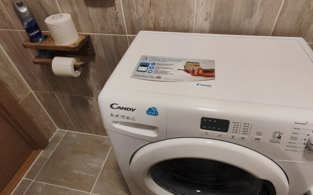 Sovremenniye s Vidom na Noviy Most Apartments