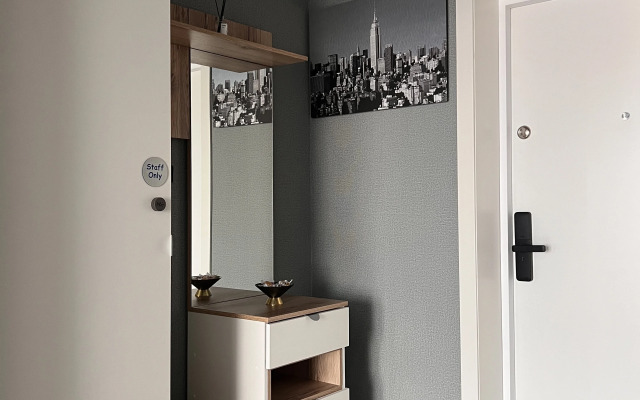 Novaya Loft Studiya Ryadom s Metro Flat