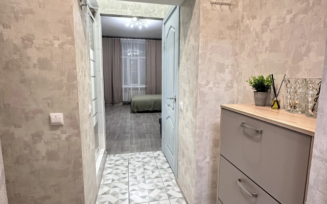 V Tsentre Na Suvorova Flat