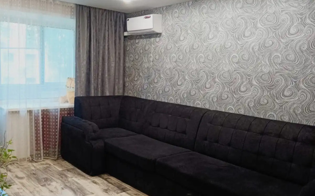 U Zhd Vokzala Flat