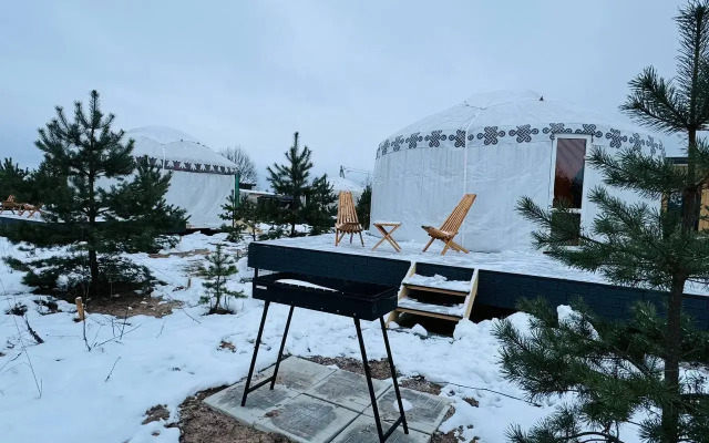Buryatskaya Yurta Altyn Saray Glamping