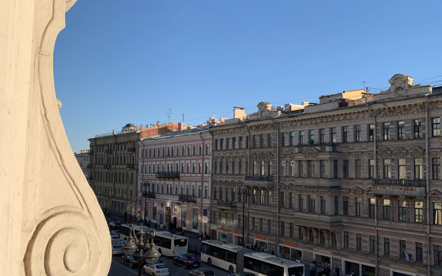 Studiya S Kaminom Nevskij 112 Apartments