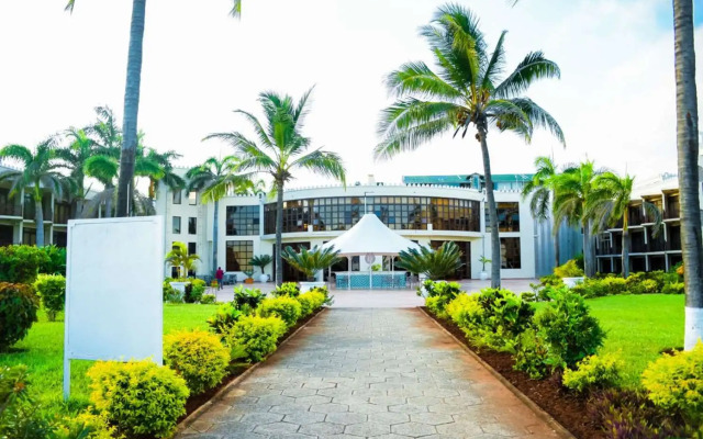 Golden Tulip Dar Es Salaam Hotel