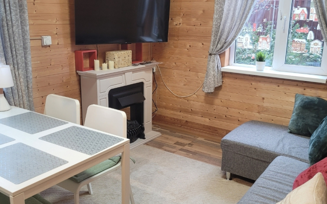 Частный дом Уютный дом с иллюминацией и зоной отдыха