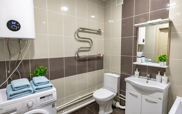 Апартаменты TopHouse на Можжевеловой 18, 103