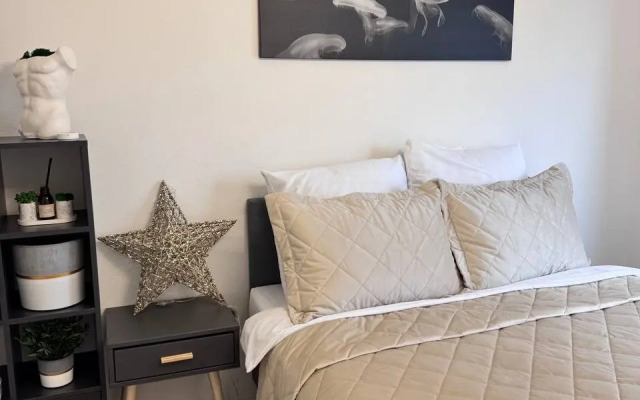 Квартира Стильная для большой семьи