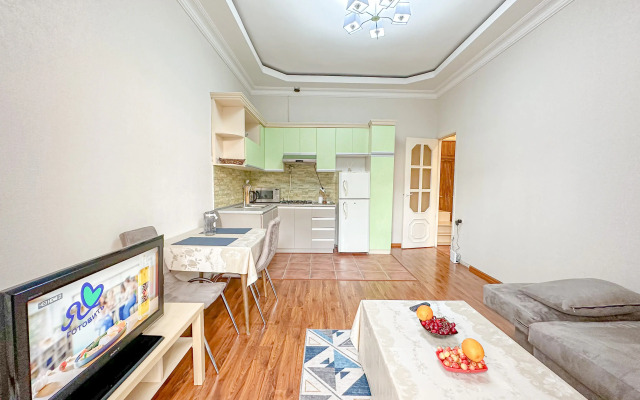 S Frantsuzskim Balkonom Apartaments