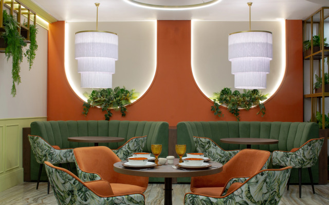 Amaks Premier Hotel