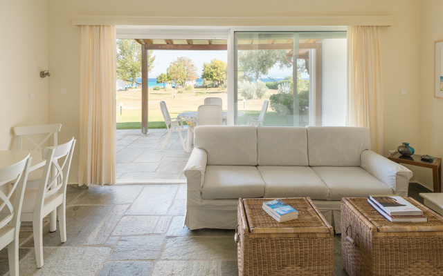 Tricot Beachfront House Pefkohori