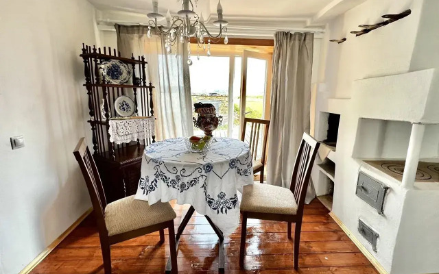 V Derevne Private House