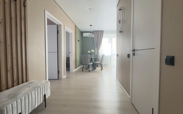 S Dizajnerskim Remontom Vblizi Ippodroma Flat