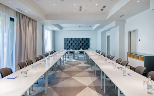 Holiday Inn Express - Yerevan by IHG